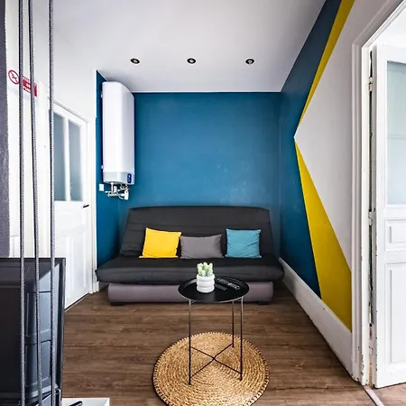 Le Dormeur Du Val Apartment
